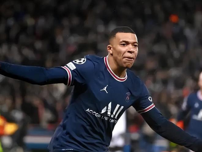 天降神兵，埃斯皮诺替补登场后即在底线附近攻入神仙球制胜（神奇替补埃斯皮诺底线附近一脚神仙球锁定胜局）