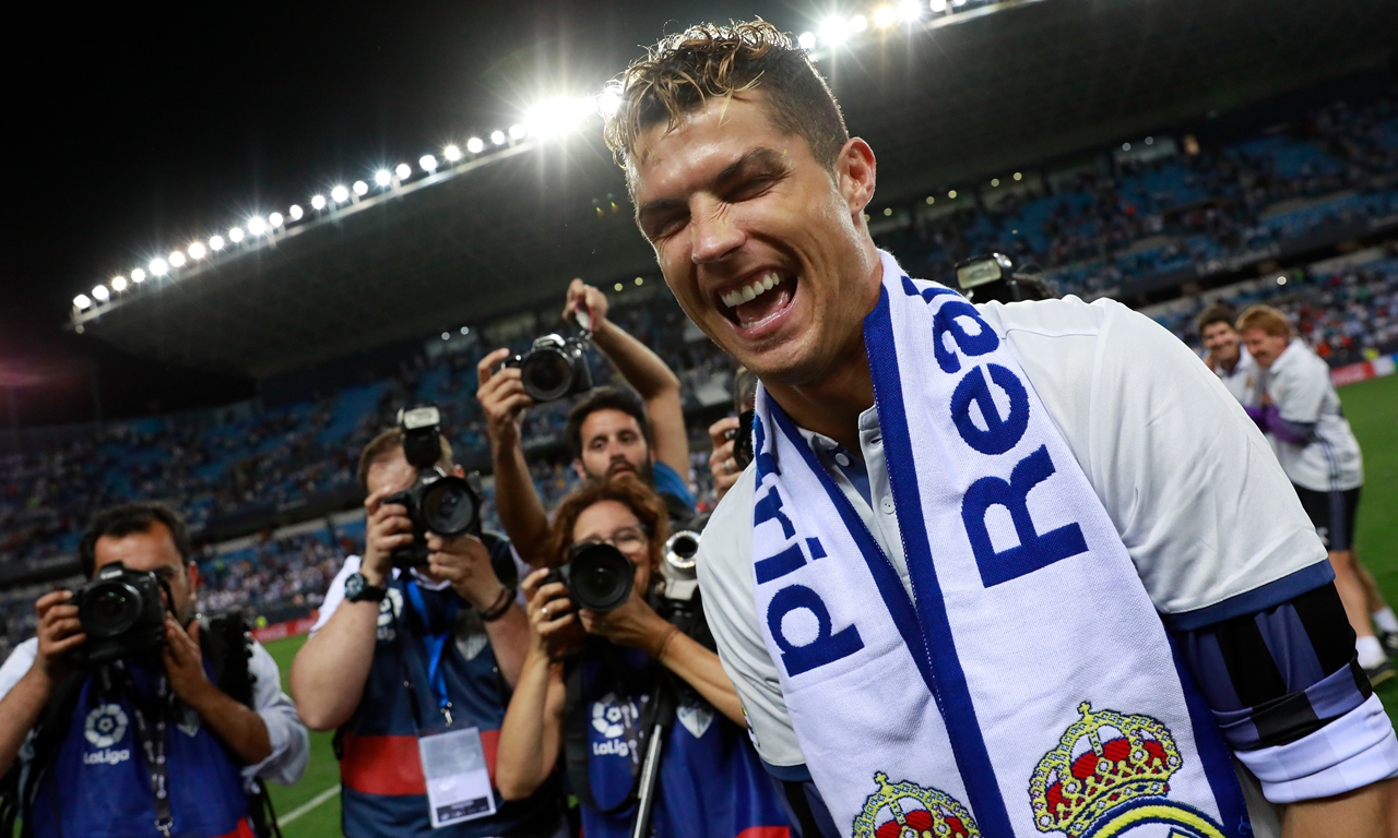 意乙巴里队客场0-5惨败，在返程航班上球迷与球员发生冲突（意乙巴里客场0-5惨败 返程航班上球迷与球员爆发冲突）