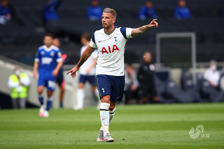 青岛四外援爆发合砍66分，带队31分狂胜北京男篮（青岛四外援齐发力轰下66分，31分大胜北京男篮）