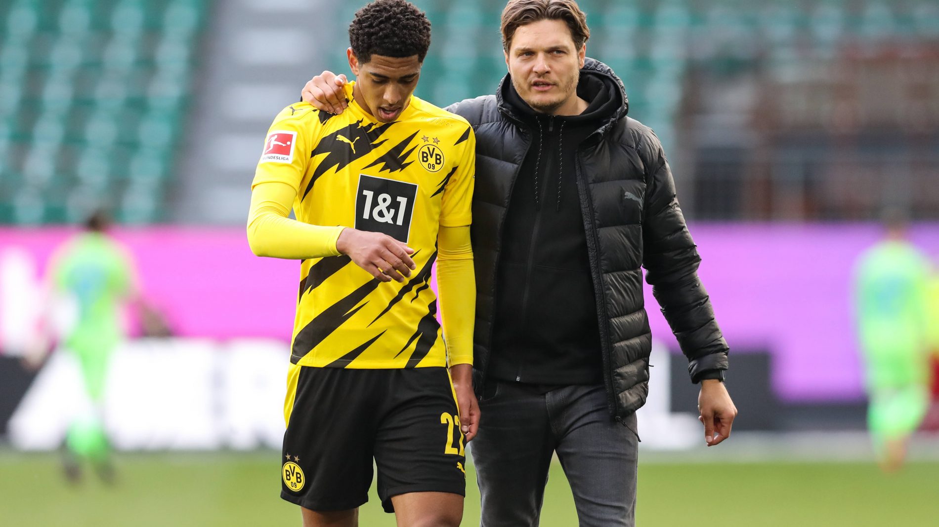 半场：多特0-0汉堡，双方共1次射正，卡帕尔多头球中框（半场战报：多特0-0汉堡，双方仅1次射正，卡帕尔多头球中柱）